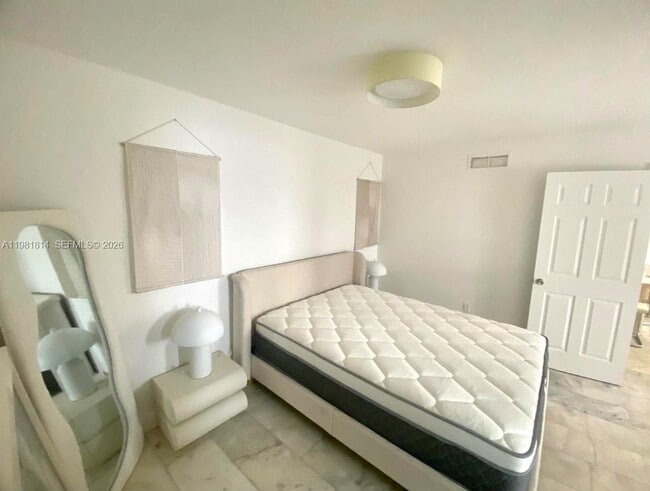 Building Photo - 1526 Pennsylvania Ave