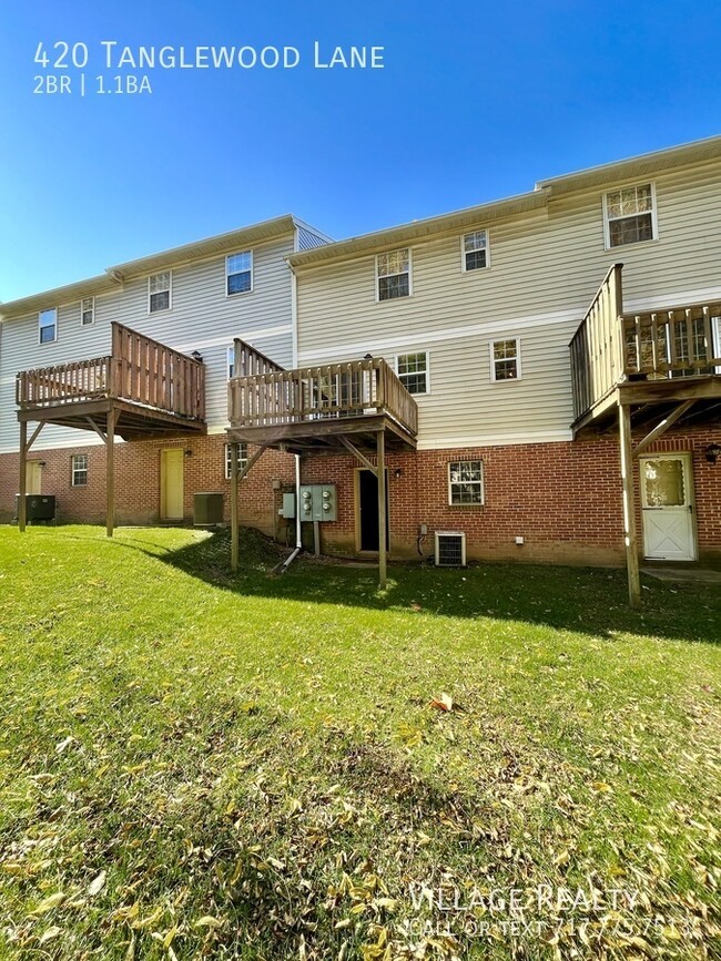 Building Photo - Spacious 2-BR Townhome in Dallastown Schoo...