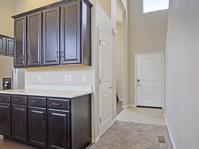Building Photo - 10801 Saco Dr