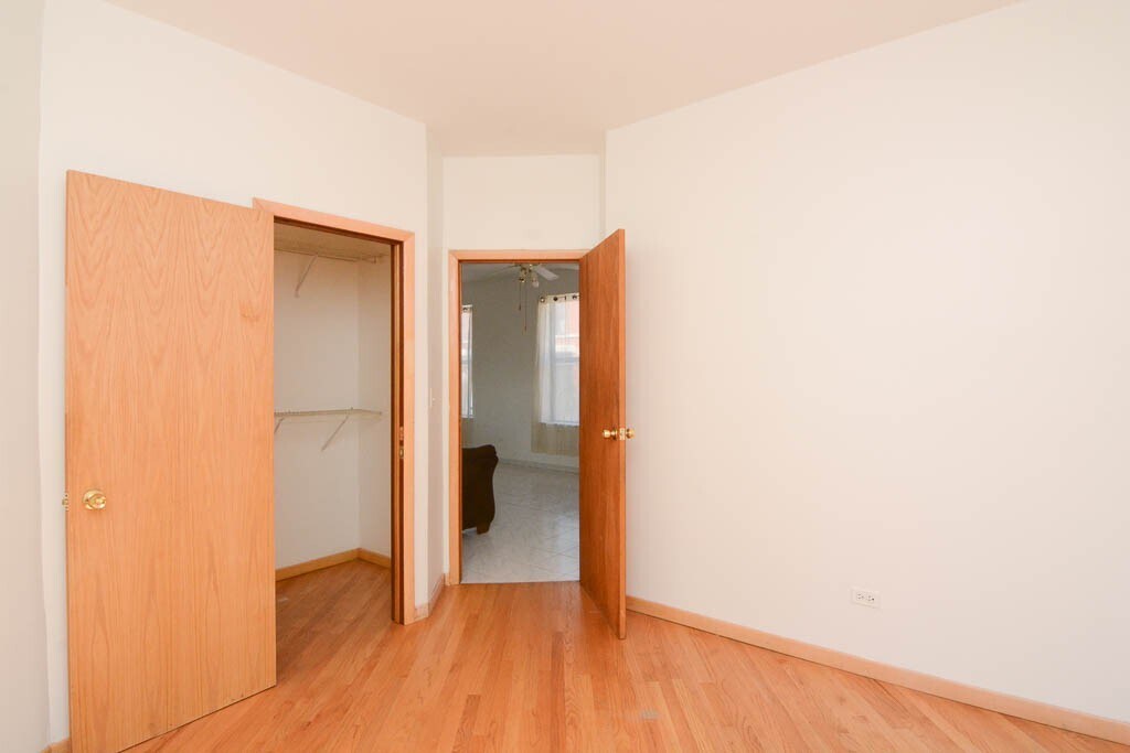 Building Photo - 531 N Claremont Ave