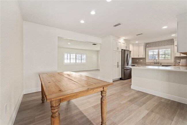 Building Photo - 5009 W Neptune Way