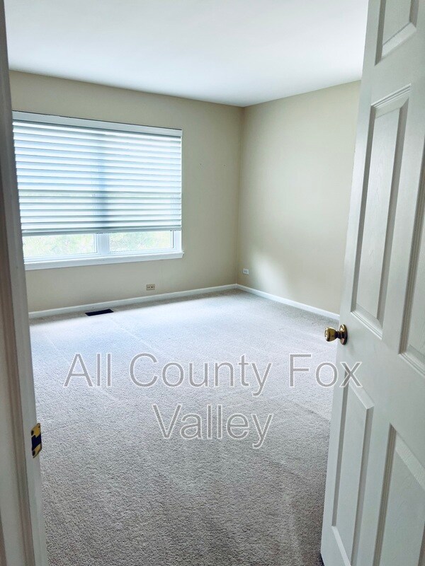 Building Photo - 1844 Crenshaw Cir