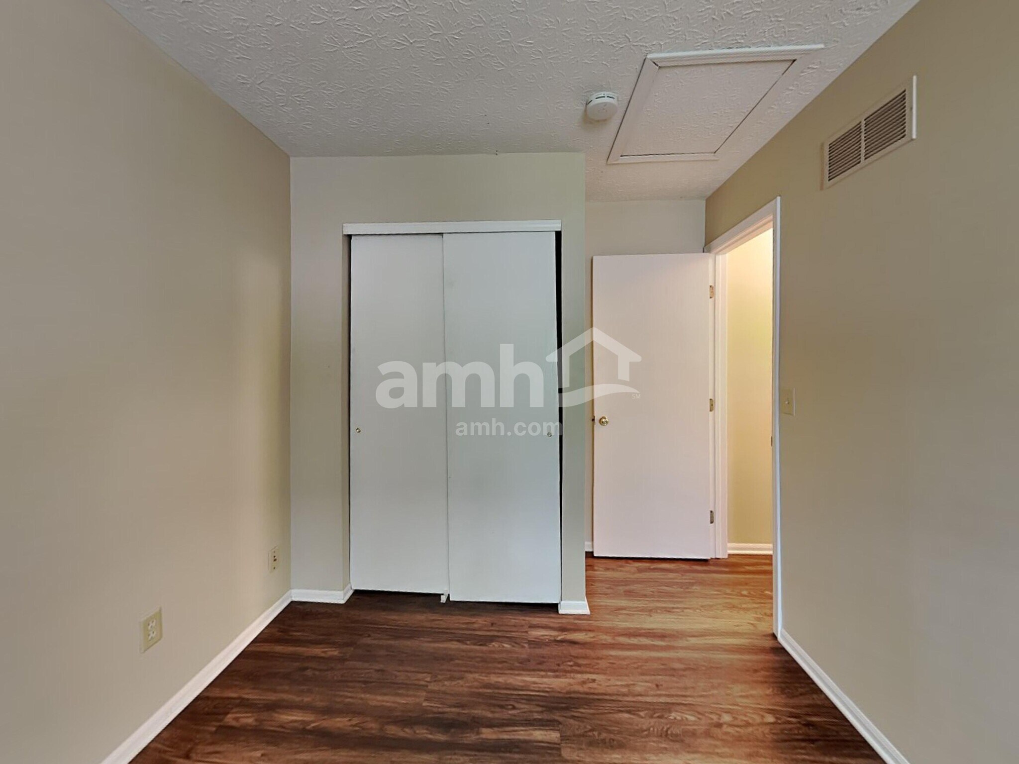 Building Photo - 1565 Tall Meadows Dr