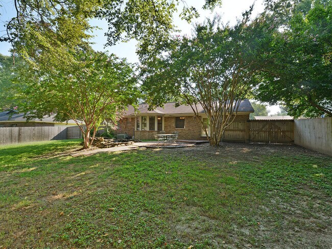 Building Photo - 3 bed, 1.5 bath in Bartlett