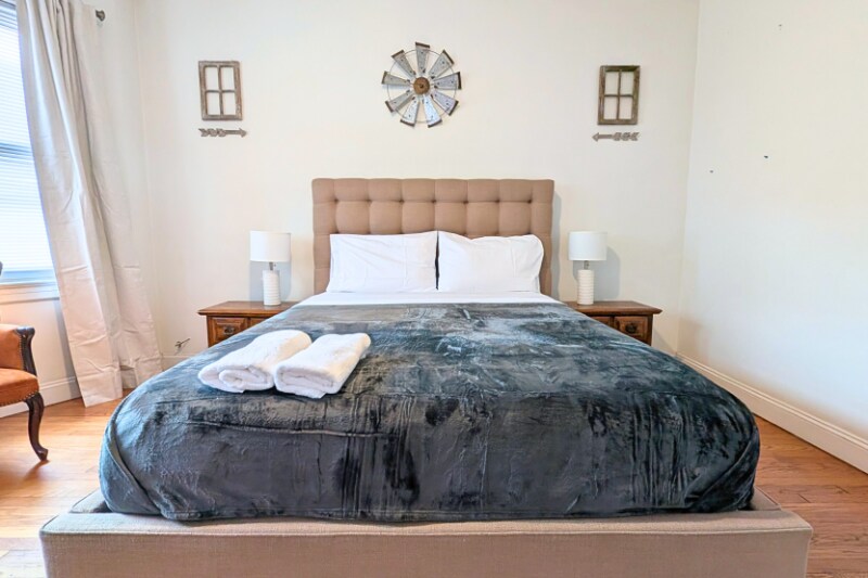 Building Photo - 108 Gotthart St