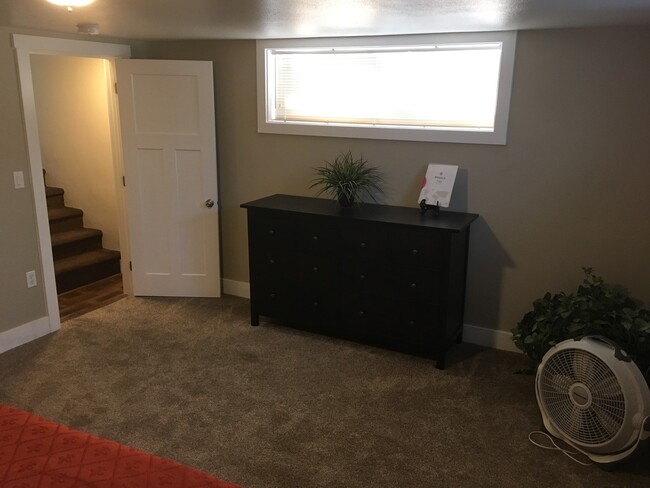 Building Photo - Fresh & Updated Provo Basement