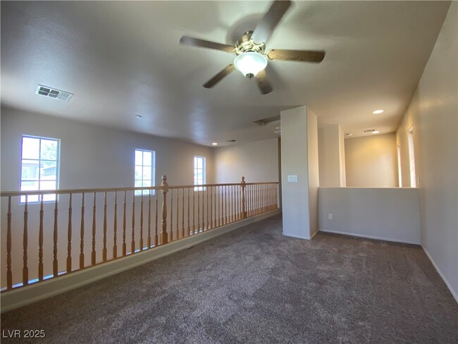 Building Photo - 3627 Water Song Dr