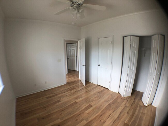Building Photo - Spacious 3BR/2BA Condo Near North Myrtle B...