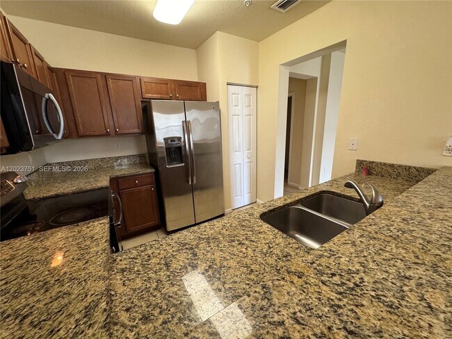 Building Photo - 8650 NW 97th Ave