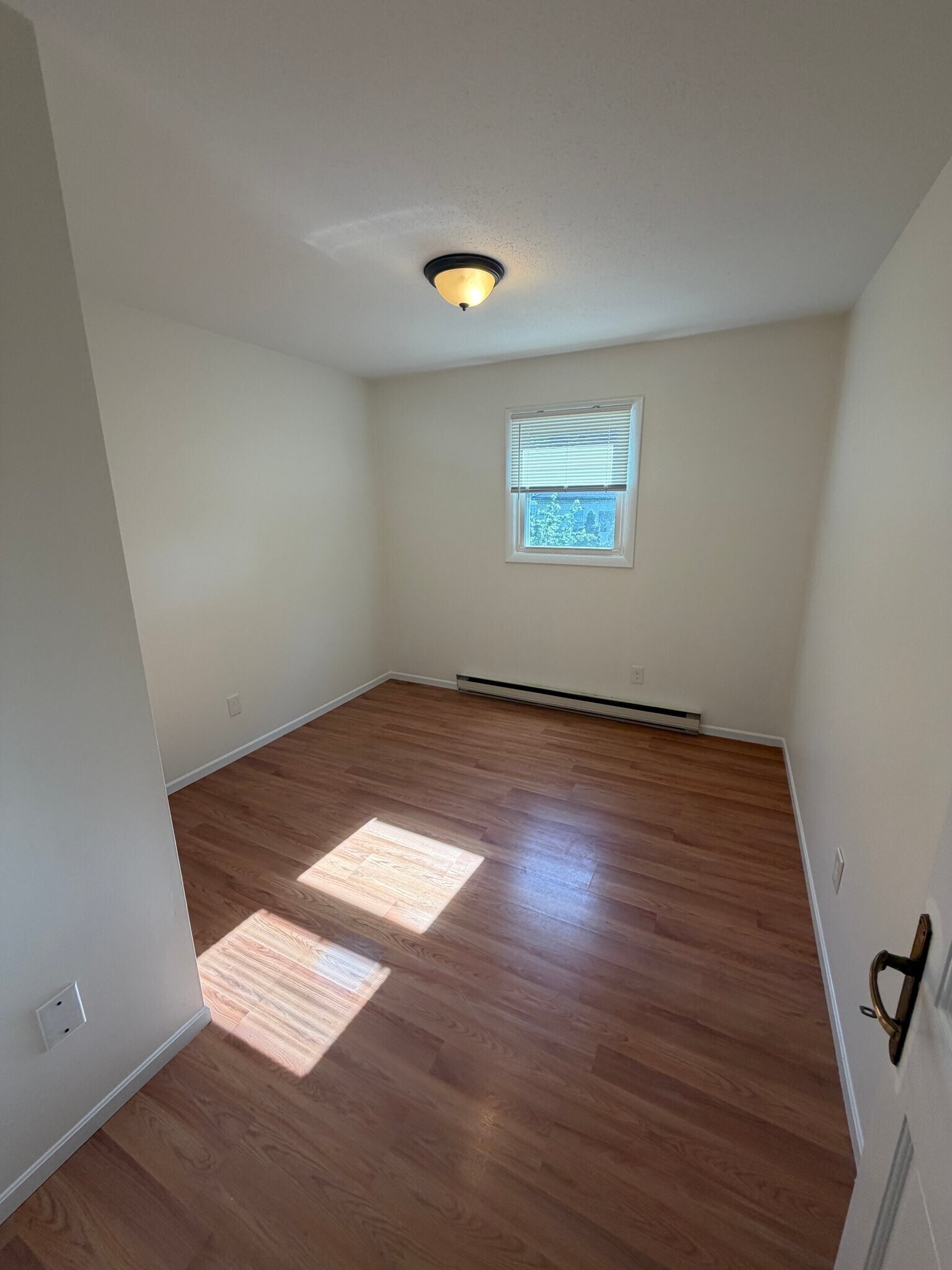 Building Photo - 77 Ingleside Ave