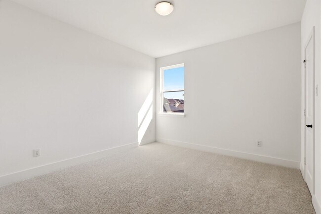 Building Photo - 7164 Confetti Ln