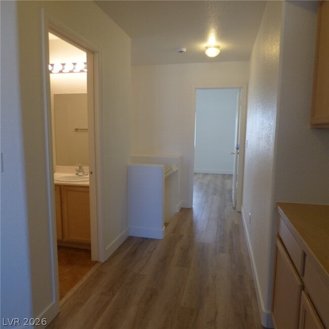 Building Photo - 5125 Meadow Rock Ave