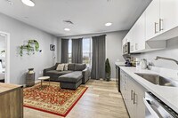 Building Photo - 95 Broadway-SI ID1240304P