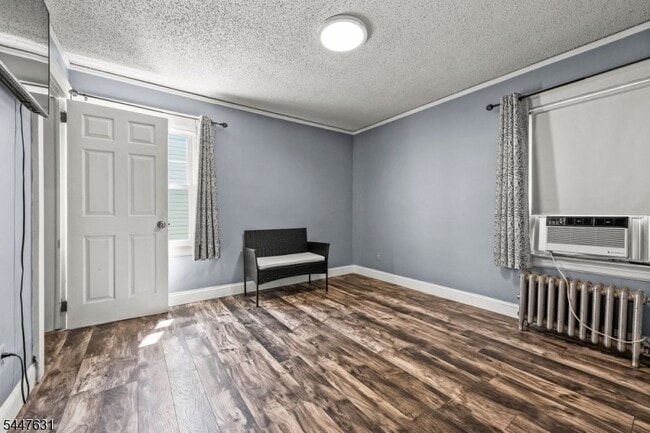 Building Photo - 22 Meeker Pl
