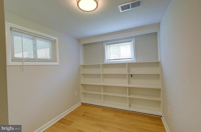 Building Photo - 6306 Rockhurst Rd
