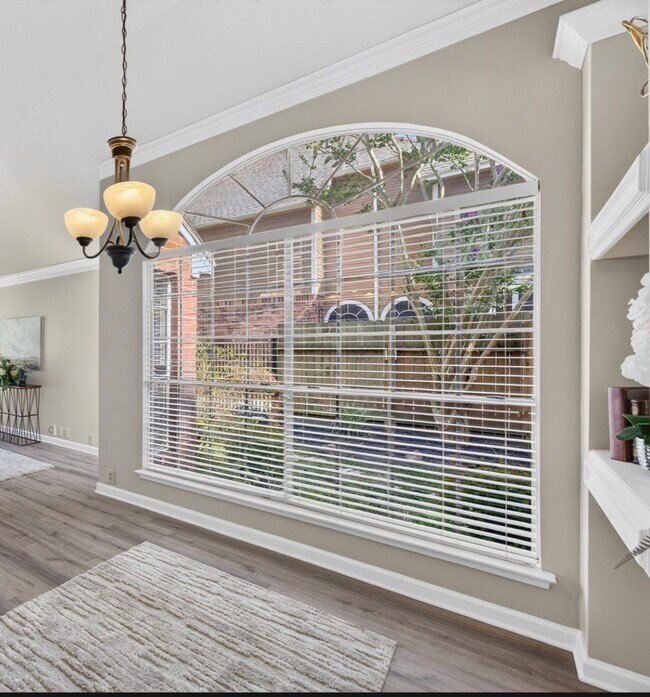 Building Photo - 4415 Echo Falls Dr