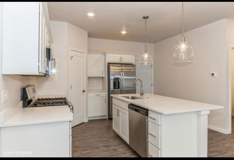 Building Photo - 2242 Denison Ave