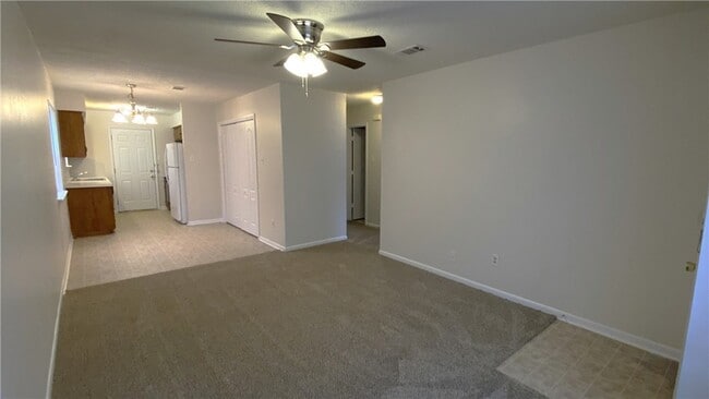 Building Photo - 3317 Longleaf Cir
