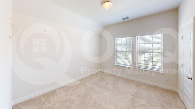 Building Photo - 333 ELK Dr