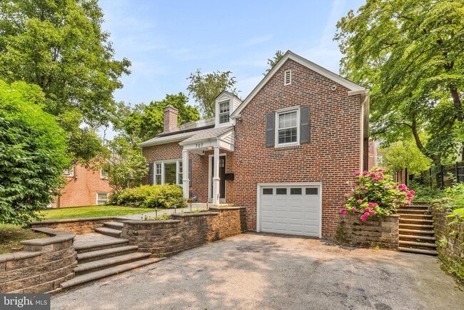 Building Photo - 707 Conshohocken State Rd