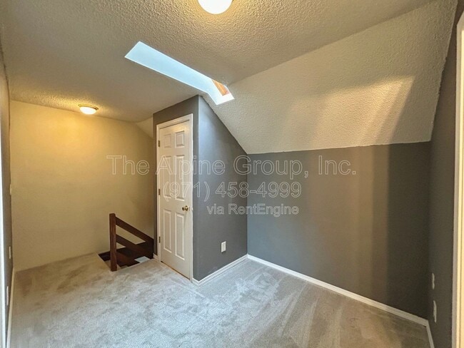 Building Photo - 4905 SW 152nd Ave