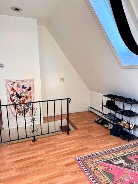 Building Photo - 193 Power St