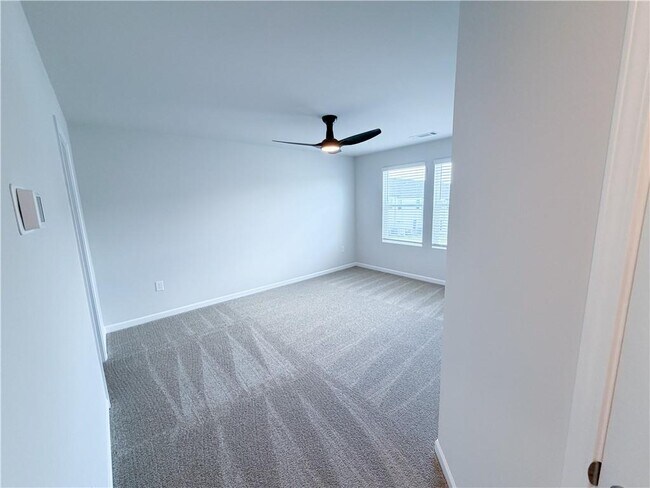 Building Photo - 5296 Magnolia Pl