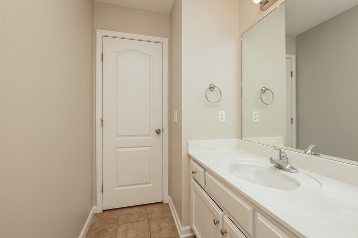 Building Photo - 100 Amos Springs Way