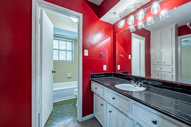 Building Photo - 15111 Gladebrook Dr