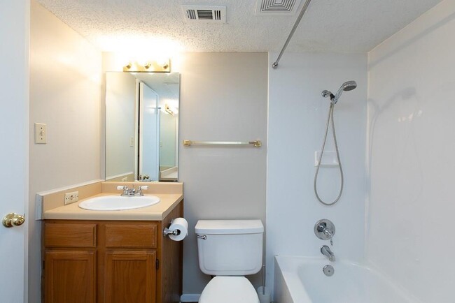 Building Photo - 3115 Helms St