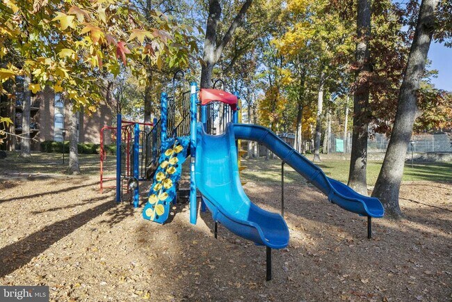 Building Photo - 3354 Woodburn Rd