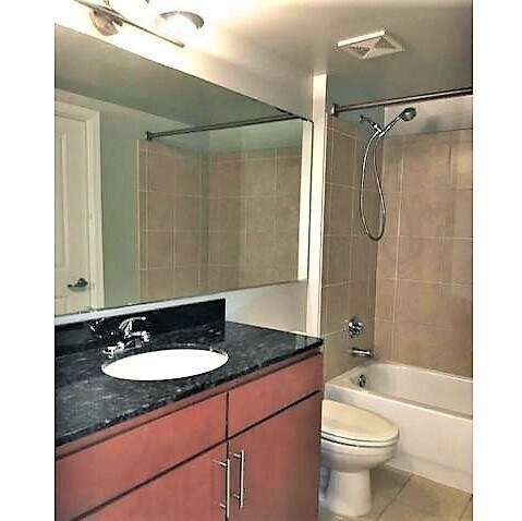 Building Photo - Artisan 602