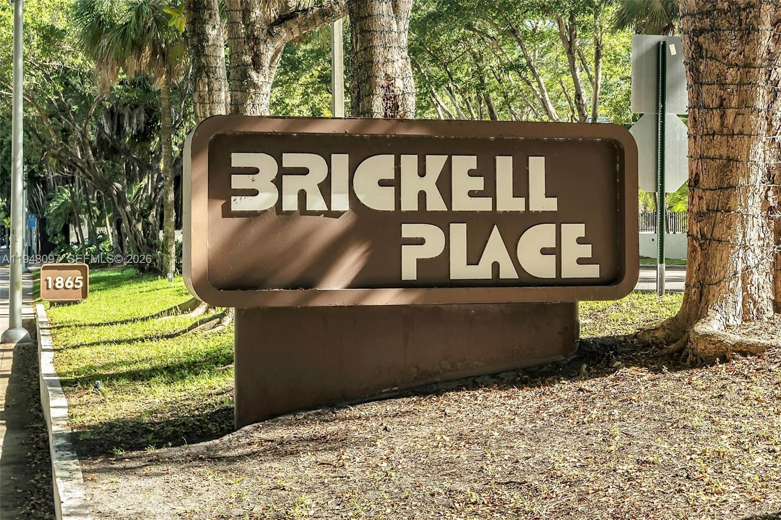 Building Photo - 1865 Brickell Ave