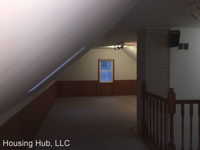 Building Photo - 3 br, 2 bath House - 632 Morgan Ave South
