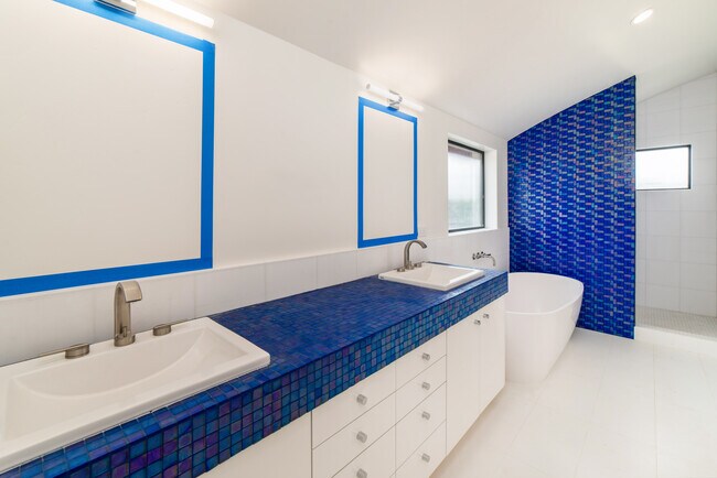 Building Photo - 157 W Leucadia Blvd