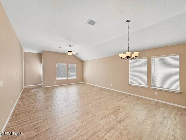 Building Photo - 14824 Tierra Eliana Ave