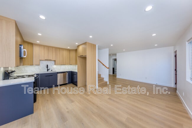 Building Photo - 7510 Etiwanda Ave