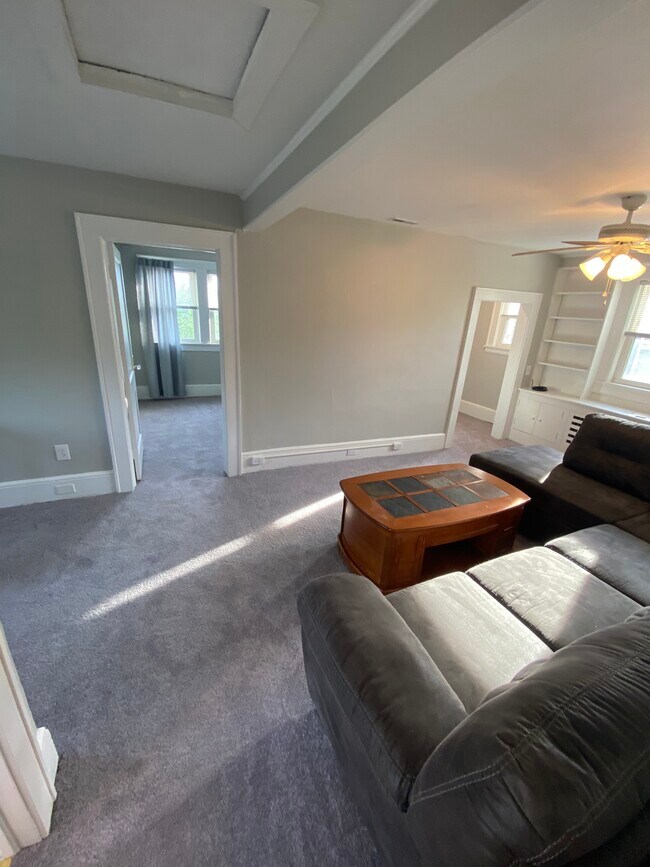 Building Photo - 1022 Hamilton Avenue