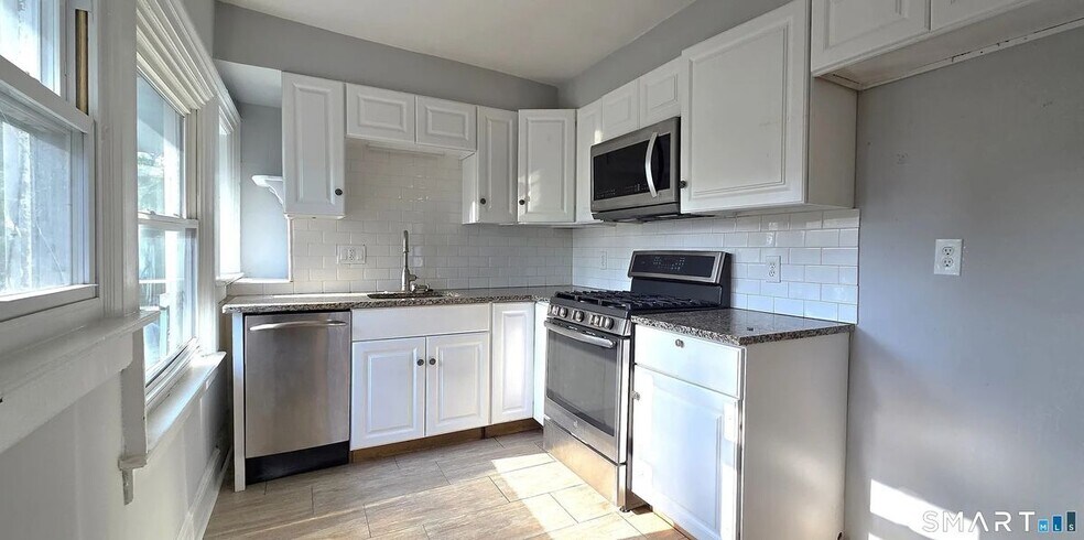 Building Photo - 48 Elmwood Ave