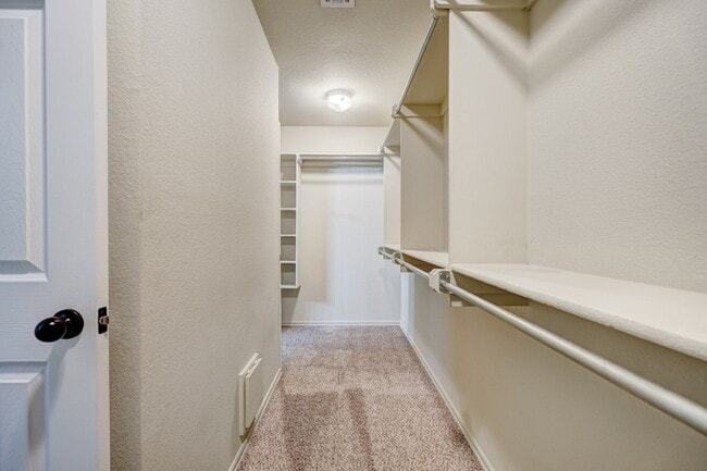 Building Photo - Comfort Meets Convenience | 3-Bedroom Home...