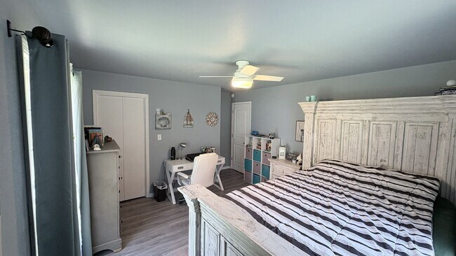 Building Photo - Remarkable 4 bed 2.5 bath w/ basement in Siloam Springs