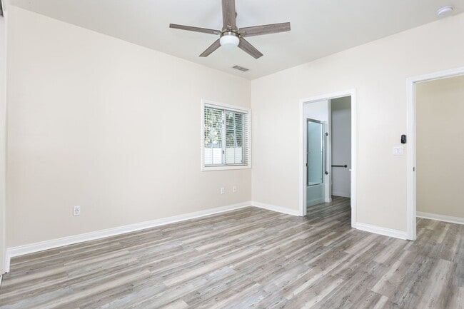 Building Photo - Fire Mountain 1 Bedroom with Private Patio