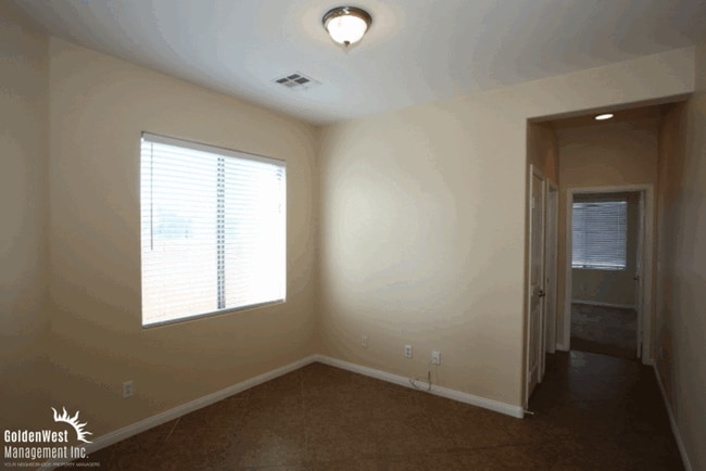 Building Photo - Gorgeous 3Bdm 2Ba Corner Lot Home in a Gat...