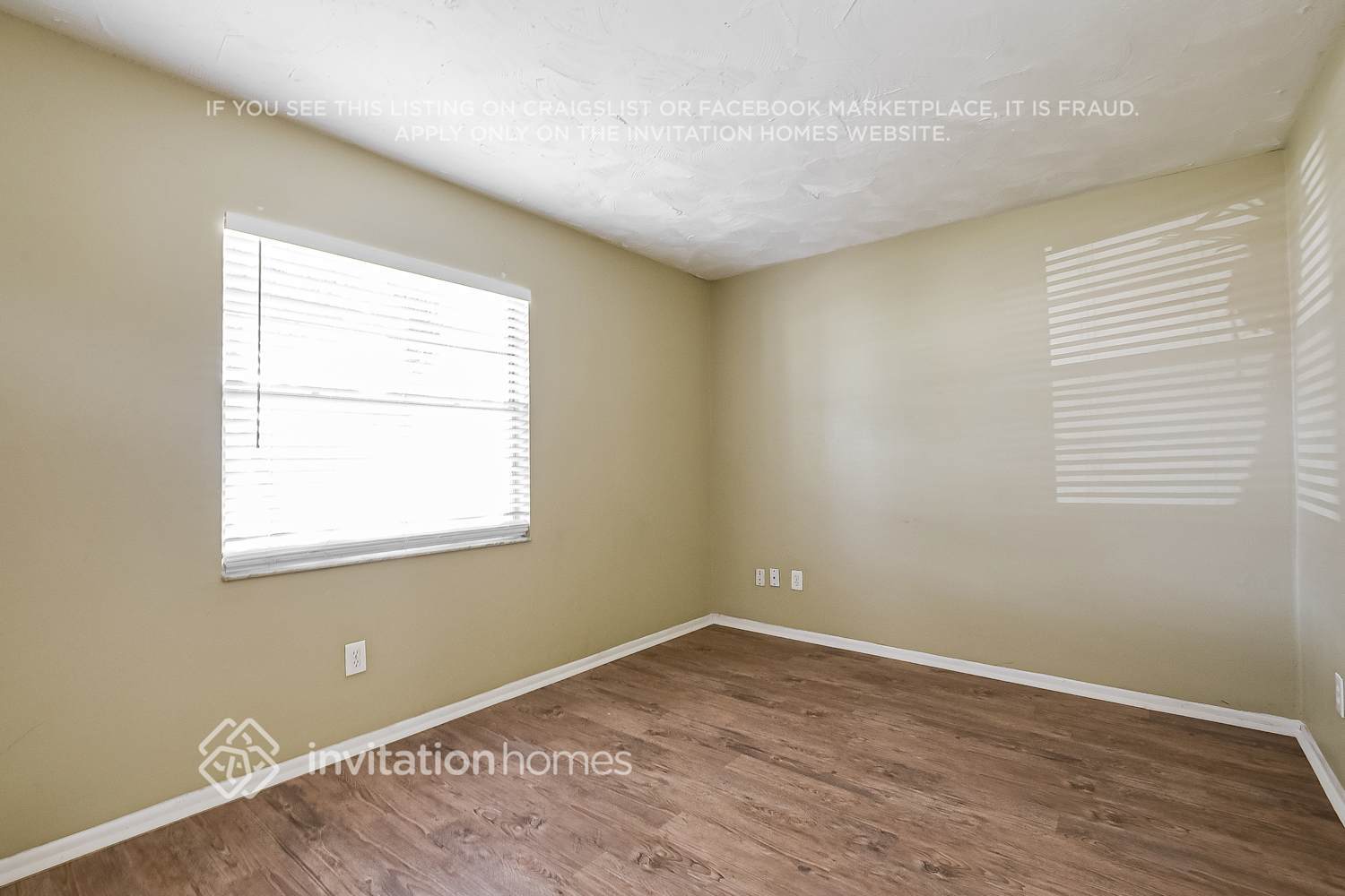 Building Photo - 119 Oaxaca Ln