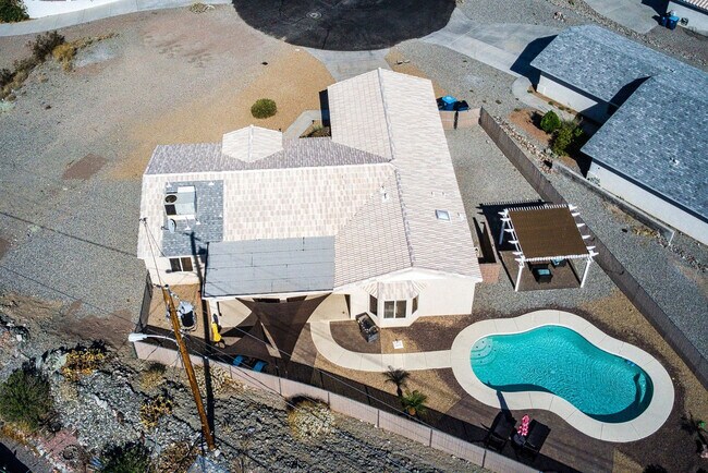 Building Photo - 818 Talley Ln