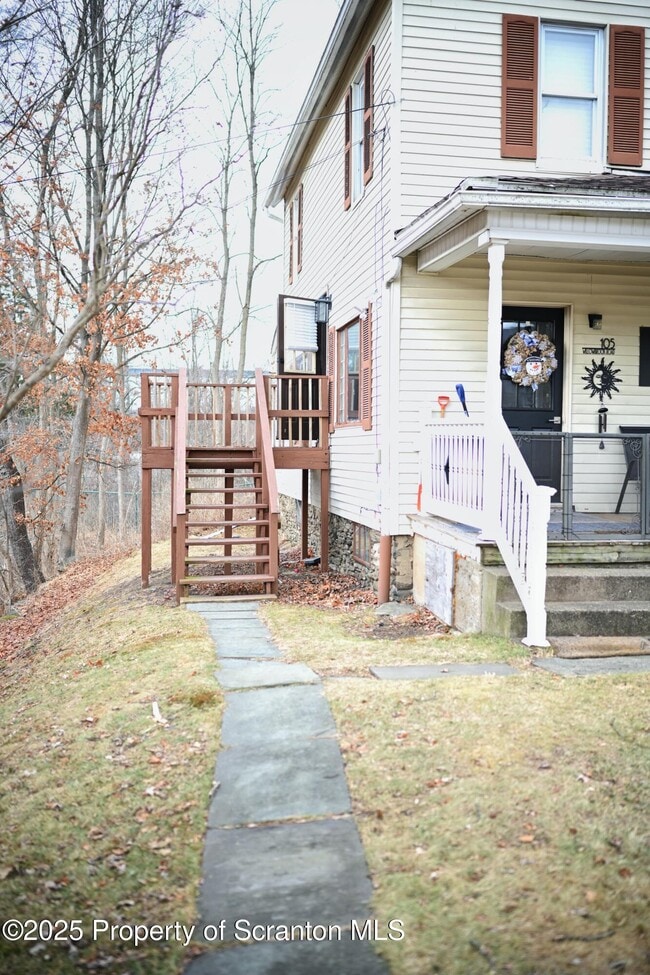 Building Photo - 105 Willowbrook Rd