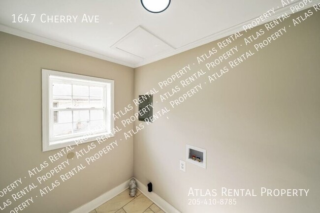 Building Photo - 1647 Cherry Ave