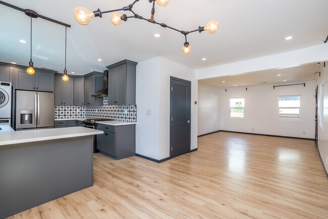Dining Room - 1711 S Ridgeley Dr