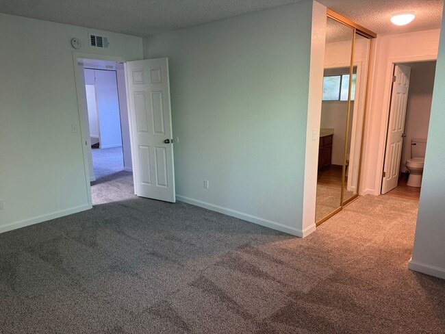 Building Photo - 5953 Moss Creek Cir