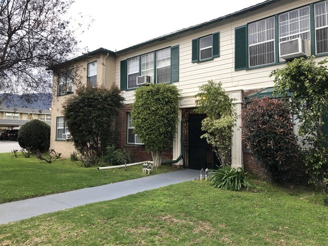 Building Photo - 410 S Sierra Madre Blvd